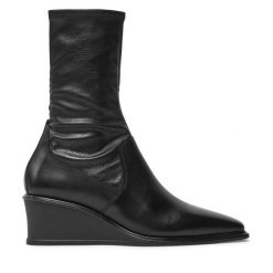 Botki Vagabond Shoemakers. Czarne botki Vagabond Shoemakers, bez wzorów, bez obcasa, na koturnie, bez zapięcia. Za 619.99 zł.