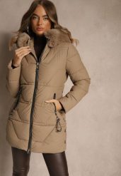 Ciemnobeżowa Pikowana Kurtka o Taliowanym Kroju z Kapturem z Futrem Nalessia. Brązowe kurtki Renee, l, bez wzorów, z dzianiny, klasyczne, z kapturem. Za 199.99 zł.
