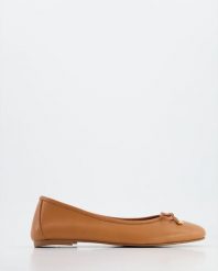 BALERINY DAMSKIE 21655 TAN. Baleriny Venezia, bez wzorów, ze skóry, bez obcasa, bez zapięcia. Za 199.00 zł.