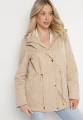Beżowa Kurtka Parka ze Ściągaczem w Talii i Odpinanym Kapturem Elanoreta. Brązowe kurtki Born2be, l, bez wzorów, z jeansu, eleganckie. W wyprzedaży za 118.99 zł.