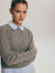 Sweter z koszulowymi elementami - szary. Szare swetry Reserved, l, bez wzorów, z dzianiny, bez ramiączek. W wyprzedaży za 79.99 zł.