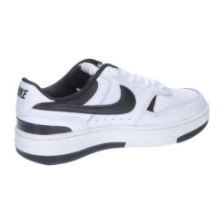 Buty do chodzenia damskie Nike Gamma Force. Białe buty do biegania Nike, bez wzorów, bez zapięcia, do biegania. Za 537.30 zł.