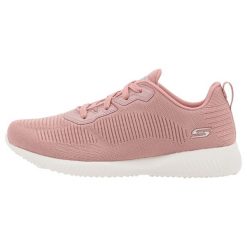 Buty damskie SKECHERS Bobs Sport Squad Tough Talk. Czerwone buty treningowe Skechers, bez wzorów, bez zapięcia, trekkingowe, skechers sport. Za 189.99 zł.