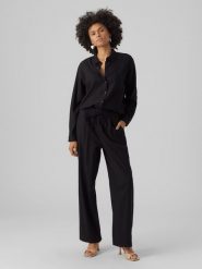 Vero Moda Spodnie w kolorze czarnym rozmiar: XL. Czarne spodnie materiałowe Vero Moda, bez wzorów, z materiału, klasyczne. Za 87.40 zł.