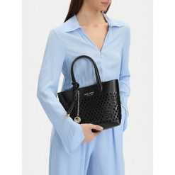 Torebka Nine West. Czarne torebki klasyczne Nine West, bez wzorów, klasyczne, bez dodatków. Za 249.99 zł.