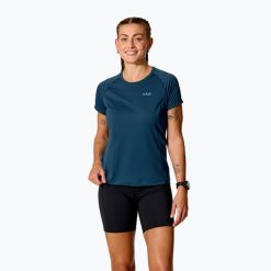 Koszulka damska Rab Sonic Tee. Niebieskie t-shirty sportowe RAB, m, bez wzorów, z materiału, bez ramiączek, na fitness i siłownię. Za 179.99 zł.