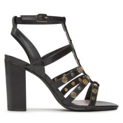 Sandały Ted Baker. Czarne sandały Ted Baker, bez wzorów, bez obcasa, na słupku, bez zapięcia. Za 419.99 zł.