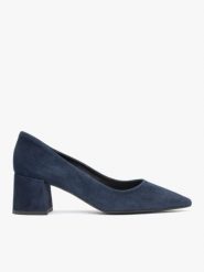 Granatowe czółenka na słupku. Niebieskie czółenka Ryłko, bez wzorów, z gumy, eleganckie, bez obcasa, na słupku, bez zapięcia. Za 379.99 zł.
