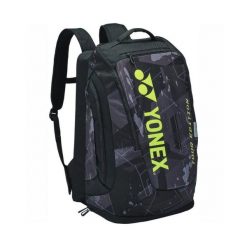 Plecak do tenisa Yonex Pro Backpack. Czarne plecaki YONEX, bez wzorów, bez dodatków. Za 419.00 zł.