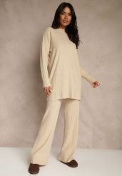 Beżowy Komplet Prążkowany z Bawełną Sweter Oversize i Szerokie Spodnie Wedorena. Brązowe swetry Renee, bez wzorów, z bawełny, bez ramiączek. Za 129.99 zł.