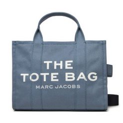Torebka Marc Jacobs. Niebieskie torebki klasyczne Marc Jacobs, bez wzorów, klasyczne, bez dodatków. Za 979.99 zł.