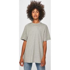 Nike Sportswear - T-shirt. Szare t-shirty Nike Sportswear, bez wzorów, z bawełny, bez kołnierzyka, bez ramiączek. Za 79.90 zł.