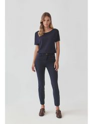 TATUUM Dżinsy - Slim fit - w kolorze granatowym rozmiar: 34. Niebieskie jeansy Tatuum, bez wzorów, klasyczne. Za 140.53 zł.