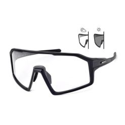 Okulary Arctica przeciwsłoneczne S-347F Fotochrom. Czarne okulary przeciwsłoneczne ARCTICA, bez wzorów. Za 362.00 zł.