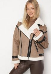 Ciemnobeżowa Kurtka Ramoneska Biker z Futerkiem i Paskami z Klamrami Mandrie. Brązowe kurtki Born2be, l, z aplikacjami, z futra, eleganckie, bez kaptura. Za 229.99 zł.