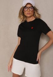 Czarny Bawełniany T-shirt z Ozdobną Naszywką w Kształcie Serca Viklara. Czarne t-shirty Renee, l, z aplikacjami, z bawełny, klasyczne, bez kołnierzyka, bez ramiączek. W wyprzedaży za 39.99 zł.