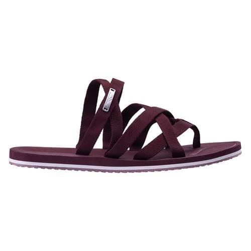 Klapki damskie Hi-Tec 34935376533. Czerwone klapki Hi-tec, bez wzorów, z materiału, bez obcasa, bez zapięcia. Za 109.65 zł.