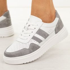 Białe skórzane półbuty damskie Cambell 40343. Białe buty sportowe lifestyle Cambell, na jesień, bez wzorów, z dresówki, casualowe, z okrągłym noskiem, bez zapięcia. W wyprzedaży za 192.72 zł.