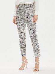 Joseph Ribkoff Spodnie materiałowe 241189 Beżowy Slim Fit. Brązowe spodnie materiałowe Joseph Ribkoff, bez wzorów, z materiału. Za 749.99 zł.