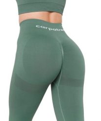 Legginsy treningowe damskie Carpatree Allure. Zielone legginsy Carpatree, bez wzorów, sportowe. Za 150.99 zł.