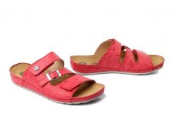 DR. BRINKMANN 700745-04 rot, klapki damskie. Czerwone klapki Dr. Brinkmann, bez wzorów, ze skóry, bez obcasa, bez zapięcia. Za 263.42 zł.