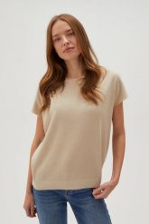 Gładki sweter z krótkimi rękawami beżowy. Brązowe swetry MOODO, l, bez wzorów, z wiskozy, bez ramiączek. Za 99.99 zł.