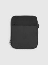 4F Saszetka crossbody uniseks - czarna Uniwersalny. Czarne nerki i saszetki 4f, bez wzorów, z dzianiny, eleganckie, bez dodatków. Za 129.99 zł.