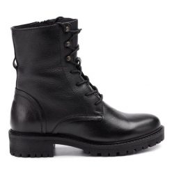 Trapery Geox. Czarne traperki Geox, bez wzorów, bez obcasa, bez zapięcia. Za 659.99 zł.