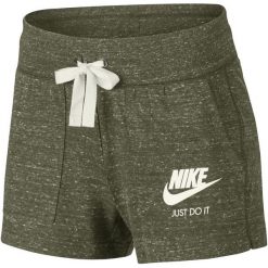 Nike Krótkie Spodenki Damskie W Nsw Gym Vntg Short/Olive Canvas/Sail S. Szorty sportowe marki Nike. W wyprzedaży za 90.00 zł.