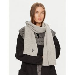Szalik KARL LAGERFELD. Szare szaliki i kominy KARL LAGERFELD, bez wzorów. Za 649.99 zł.