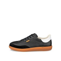 Buty sportowe damskie Ecco Soft 11. Czarne buty treningowe ECCO, bez wzorów, z gumy, bez zapięcia, do piłki ręcznej. Za 462.00 zł.
