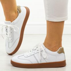 Białe skórzane półbuty damskie Sergio Leone Sp112. Białe półbuty wsuwane Sergio Leone, na lato, bez wzorów, z jeansu, casualowe, z okrągłym noskiem, bez obcasa. Za 199.00 zł.