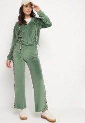Zielony Welurowy Komplet Dresowy Bluza i Spodnie ze Zdobieniami w Panterkę Elaziria. Zielone bluzy Born2be, l, z aplikacjami, z dresówki, klasyczne, bez ramiączek, z kapturem. W wyprzedaży za 72.24 zł.