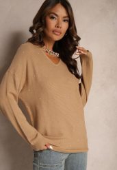 Ciemnobeżowy Sweter z Dodatkiem Wiskozy Ozdobiony Cyrkoniami Łańcuszkiem i Wyciciem Riathalia. Brązowe swetry Renee, bez wzorów, z jeansu, casualowe, bez ramiączek. W wyprzedaży za 63.99 zł.