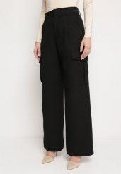 Czarne Eleganckie Spodnie z Szerokimi Kieszeniami Cargo i Wysoką Talią Akeldia. Czarne jeansy Born2be, l, bez wzorów, z jeansu, eleganckie, z podwyższonym stanem. Za 169.99 zł.