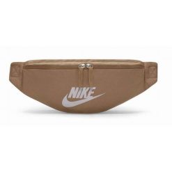 Torebka nerka Nike brązowy. Brązowe nerki i saszetki Nike, bez wzorów, casualowe, bez dodatków. Za 60.00 zł.