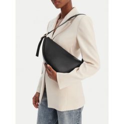 Torebka GINO ROSSI. Czarne torebki klasyczne Gino Rossi, bez wzorów, klasyczne, bez dodatków. Za 259.99 zł.