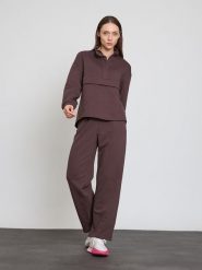 BGN Spodnie dresowe w kolorze brązowym rozmiar: 36. Brązowe spodnie dresowe BGN, bez wzorów, z dresówki. Za 100.99 zł.