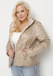 Ciemnobeżowa Kurtka Wiatrówka z Odpinanym Kapturem i Bocznymi Ściągaczami Galzia. Brązowe kurtki Born2be, plus size, bez wzorów, z jeansu, eleganckie. W wyprzedaży za 132.99 zł.