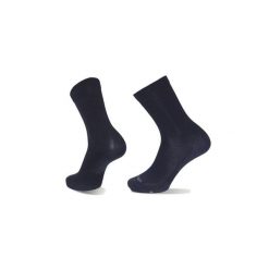 Skarpety trekkingowe Ultralight Crew NGEV01. Czarne skarpetki sportowe NA GIEAN, bez wzorów, z wełny, outdoorowe. Za 49.99 zł.