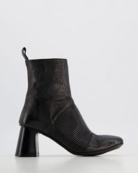 BOTKI NA OBCASIE 224300 WEST NERO. Botki Venezia, bez wzorów, ze skóry, bez obcasa, na obcasie, bez zapięcia. Za 399.00 zł.