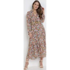 Różowo-Zielona Sukienka Hyrarah. Zielone sukienki Born2be, l, bez wzorów, bez kołnierzyka, bez ramiączek, maxi, kopertowe. W wyprzedaży za 143.99 zł.