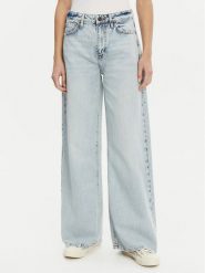Guess Jeansy W5RA82 D5BO0 Niebieski Regular Fit. Niebieskie jeansy Guess, z aplikacjami, z bawełny. Za 479.99 zł.