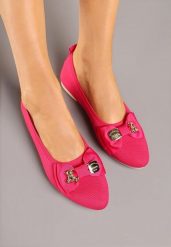 Różowe Balerinki Ozdobione Metalicznymi Aplikacjami i Kokardą Bretella. Czerwone baleriny Renee, z aplikacjami, z jeansu, klasyczne, bez obcasa, bez zapięcia. Za 49.99 zł.