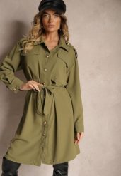 Zielona Sukienka o Koszulowym Kroju z Paskiem i Eleganckimi Guzikami Torlina. Zielone sukienki Renee, do pracy, l, bez wzorów, biznesowe, bez kołnierzyka, bez ramiączek, midi, koszulowe. W wyprzedaży za 107.99 zł.