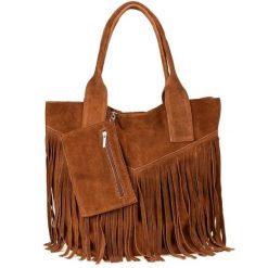 Shopperka boho skórzana VERA PELLE L83 koniakowa. Szare torebki klasyczne z aplikacjami, z materiału, boho, zamszowe, bez dodatków. Za 159.99 zł.
