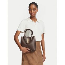 Torebka Furla. Brązowe torebki klasyczne Furla, bez wzorów, klasyczne, bez dodatków. Za 1,439.00 zł.