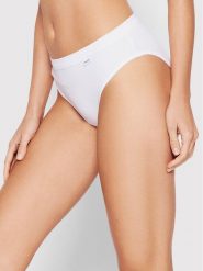 Chantelle Figi brazylijskie z wysokim stanem Comfort C15P50 Biały. Białe figi Chantelle, bez wzorów, z bawełny, z podwyższonym stanem. Za 59.99 zł.
