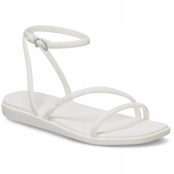 Sandały dla Kobiet Crocs Miami Ankle Strap Sandal. Białe sandały Crocs, bez wzorów, z materiału, eleganckie, bez obcasa, na obcasie, bez zapięcia. Za 199.99 zł.