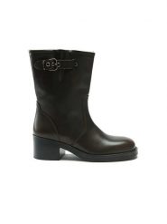 Frank Daniel Skórzane botki w kolorze brązowym rozmiar: 40. Brązowe botki Frank Daniel, bez wzorów, eleganckie, bez obcasa, bez zapięcia. Za 335.82 zł.